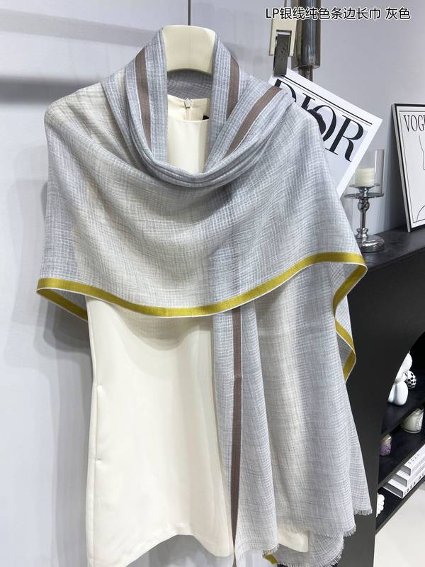 Loro Piana Scarf LPC00054 Loro Piana Scarf LPC00054